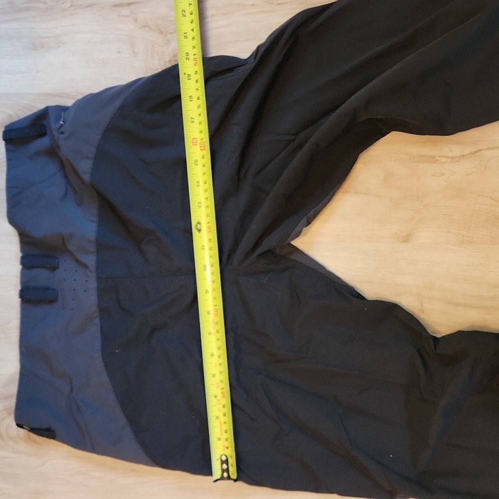 The North Face Black Outdoor Pants - Picture 8 of 8